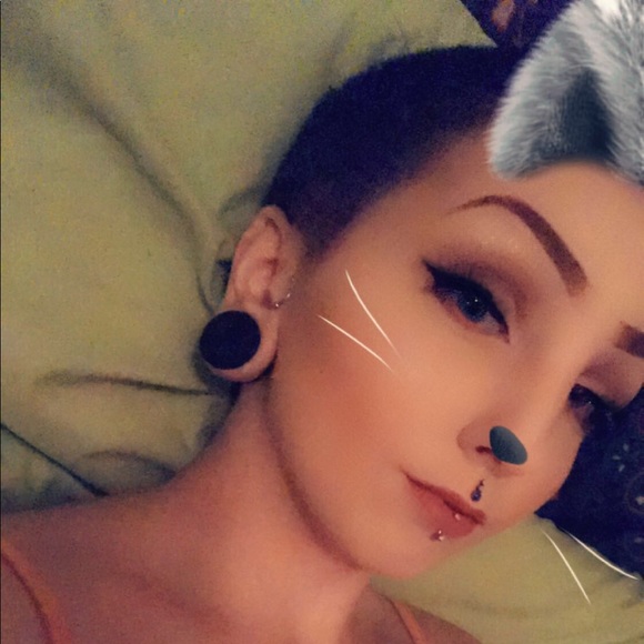 Meet your Posher, Sheridon - Picture 1 of 1